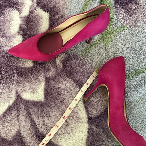 Marc Fisher LTD Pointed Toe Suede Pump - Picture 10 of 10